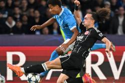 （体育）足球——欧冠：那(nà)不勒(lēi)斯平法蘭(lán)尅(kè)福