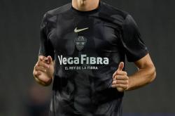 巴萨欧冠危机：佩德里缺阵與(yǔ)黃(huáng)牌警告雙(shuāng)重挑戰(zhàn)