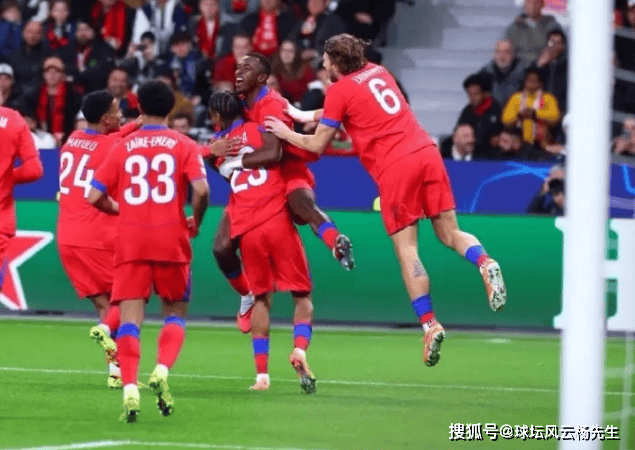 欧冠历史级惨案！大巴黎客场7-2狂胜勒沃库森，红牌频出上演进球盛宴