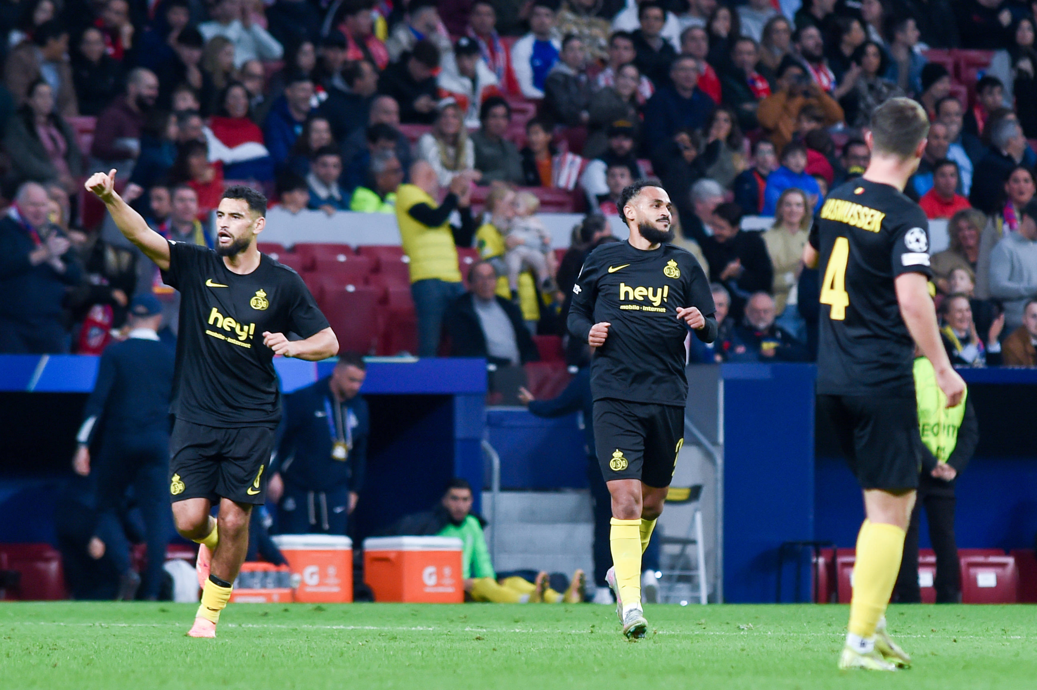 （体育）足球——欧冠：马德里竞技胜圣吉罗斯联合