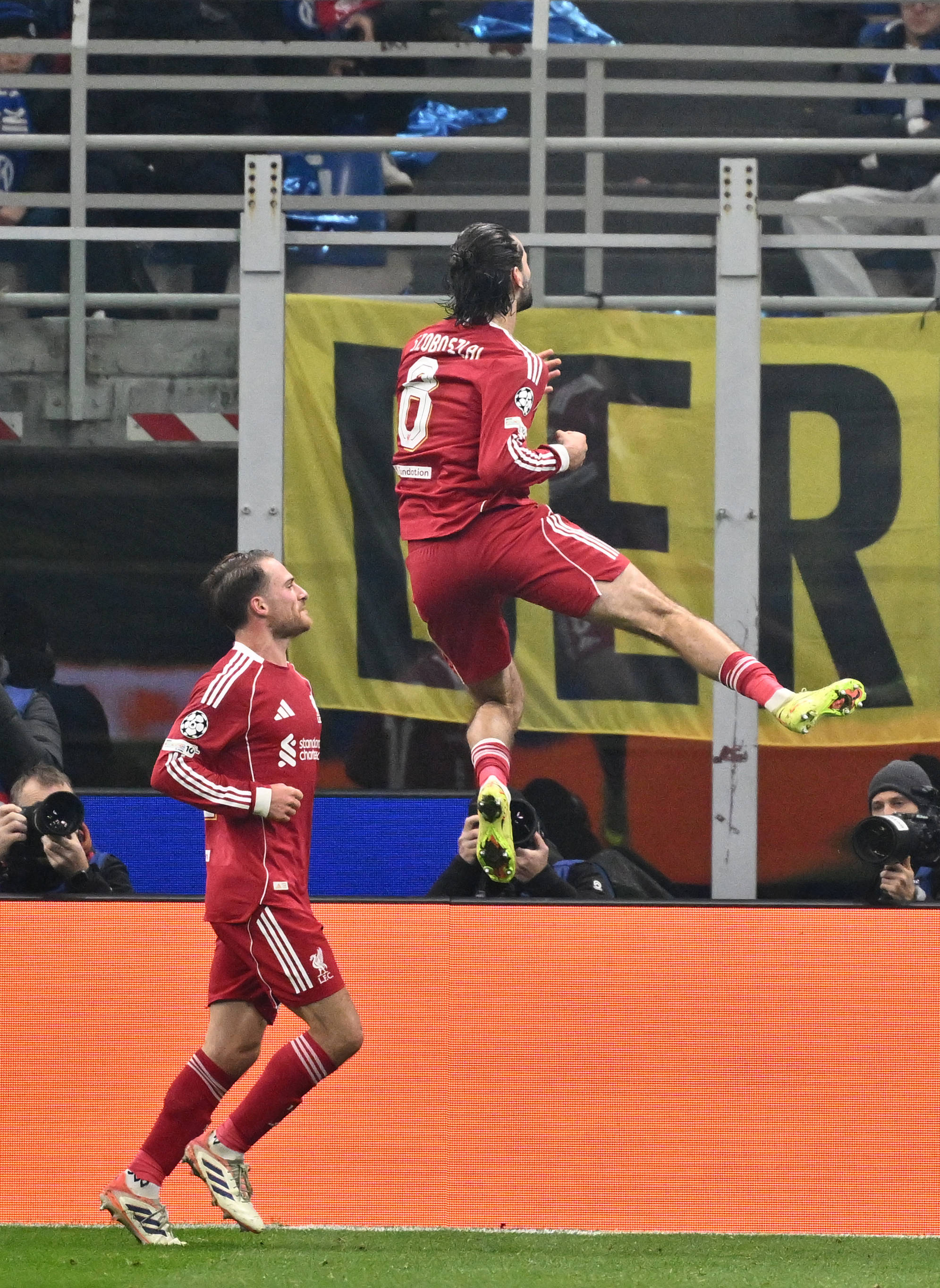 （体育）足球——欧冠：国际米兰不敌利物浦