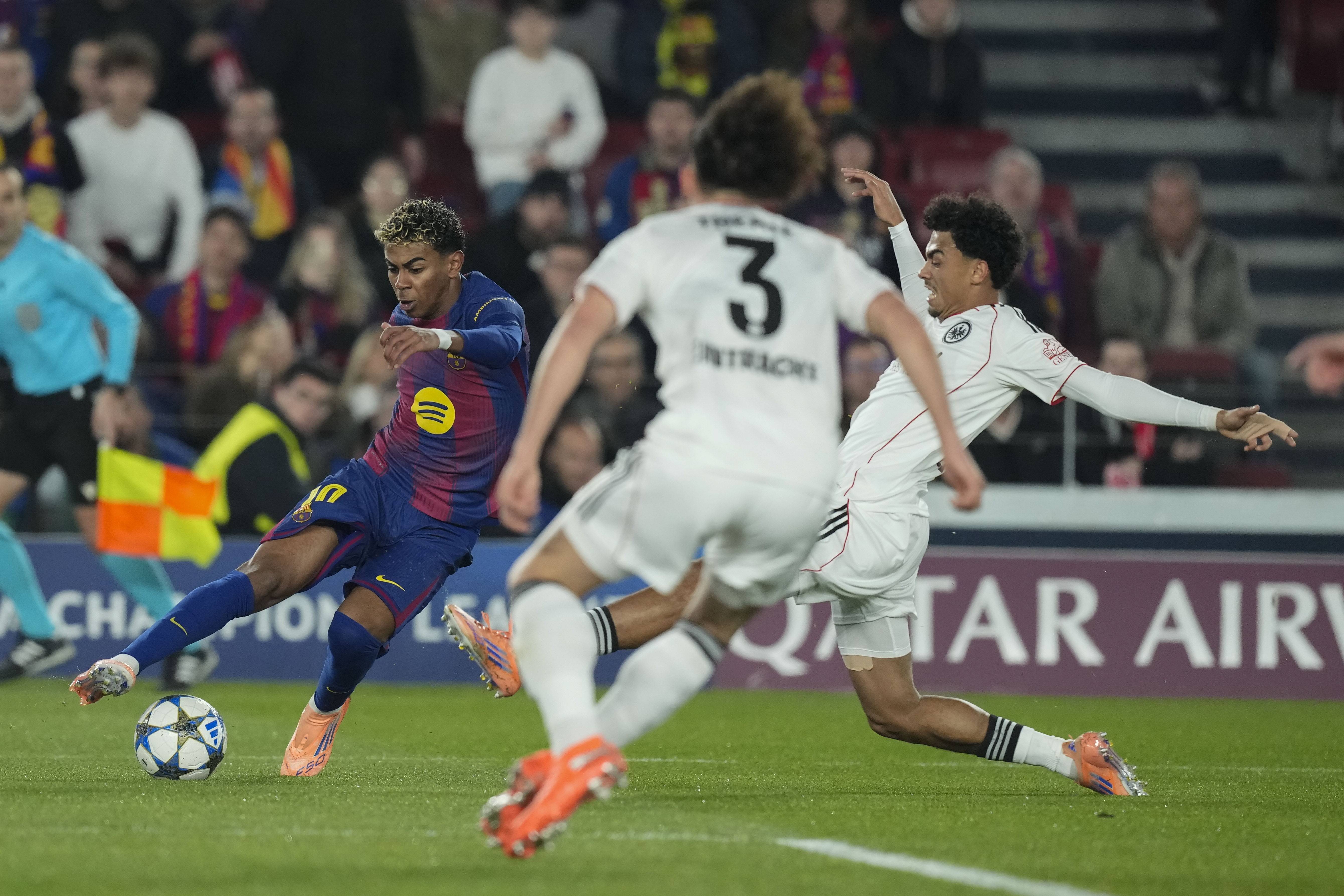 (外代二线)足球——欧冠联赛:巴萨胜法兰克福