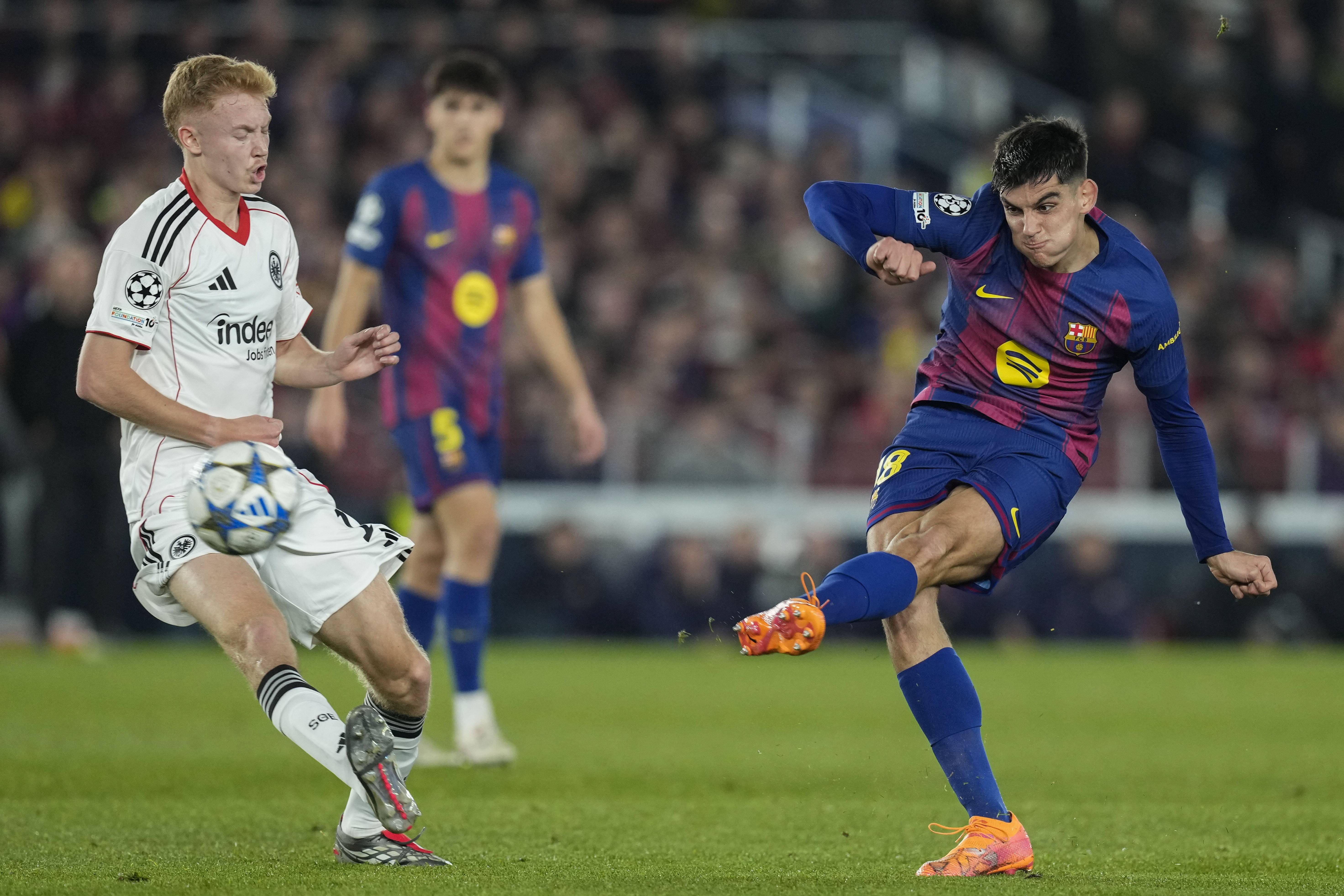 (外代二线)足球——欧冠联赛:巴萨胜法兰克福