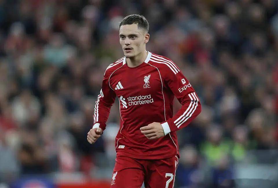 欧冠狂欢一夜:利物浦压哨绝杀国米,拜仁+巴萨翻盘,切尔西惨遭冷门