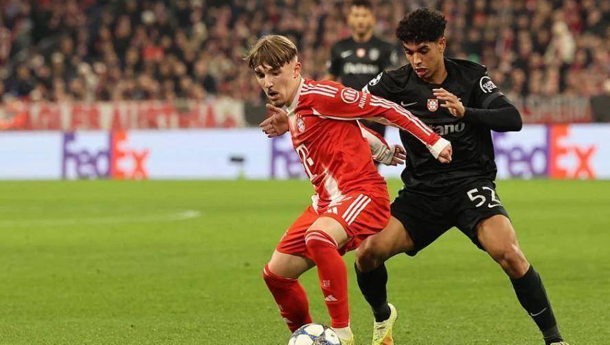 欧冠狂欢一夜:利物浦压哨绝杀国米,拜仁+巴萨翻盘,切尔西惨遭冷门