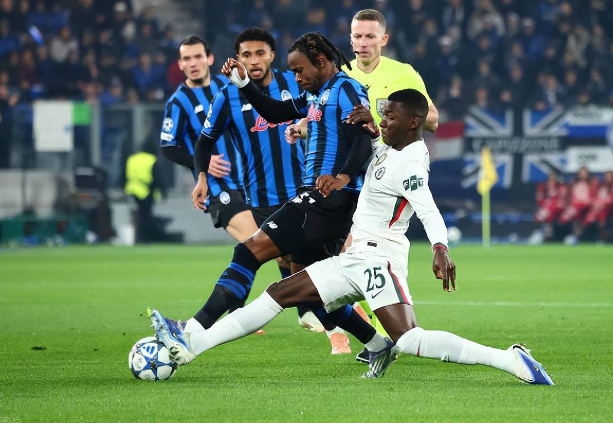 欧冠一夜乱成一锅粥！拜仁逆天反超巴萨90秒改命、利物浦压哨绝杀