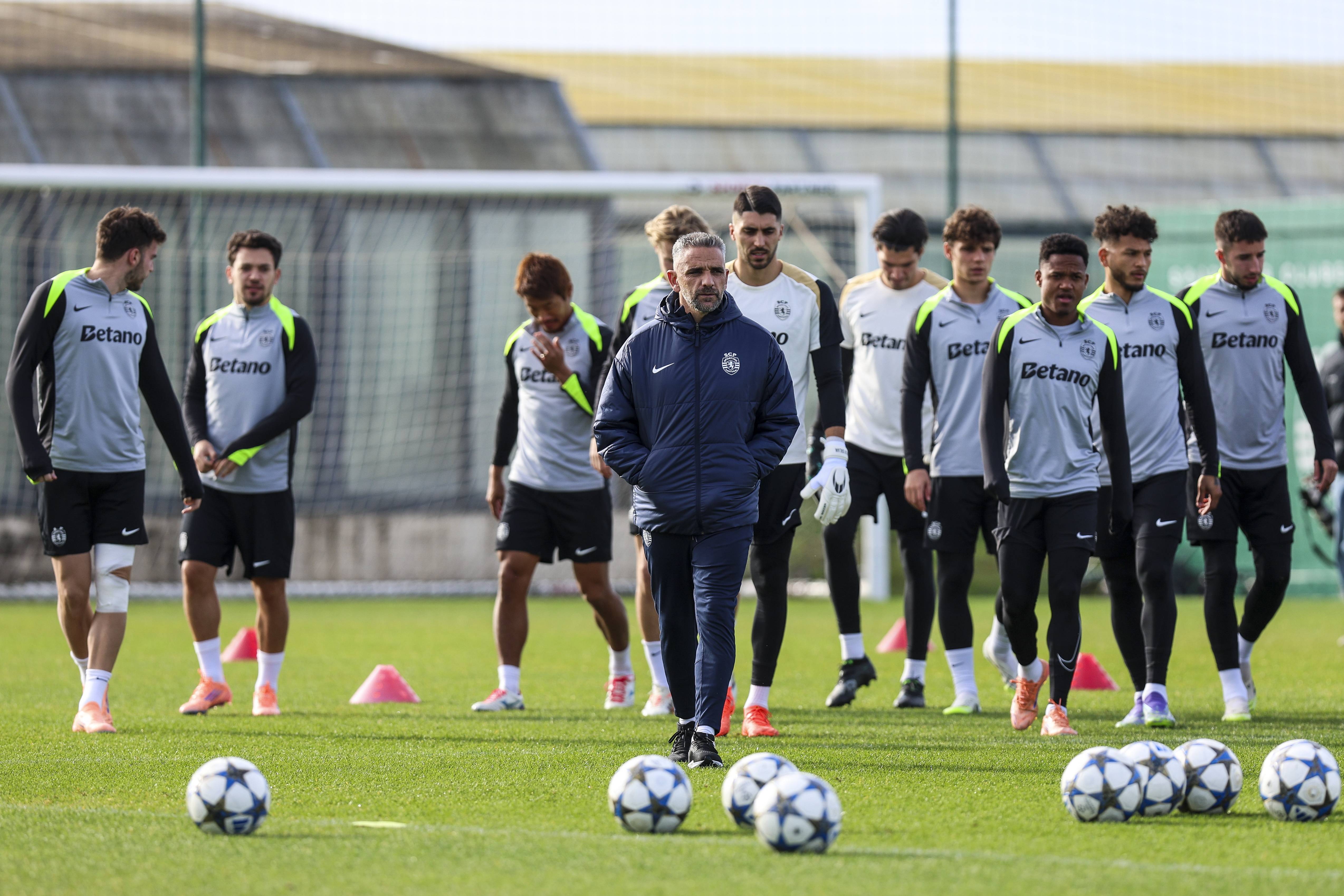 (外代二线)足球——欧冠联赛:葡萄牙体育赛前备战