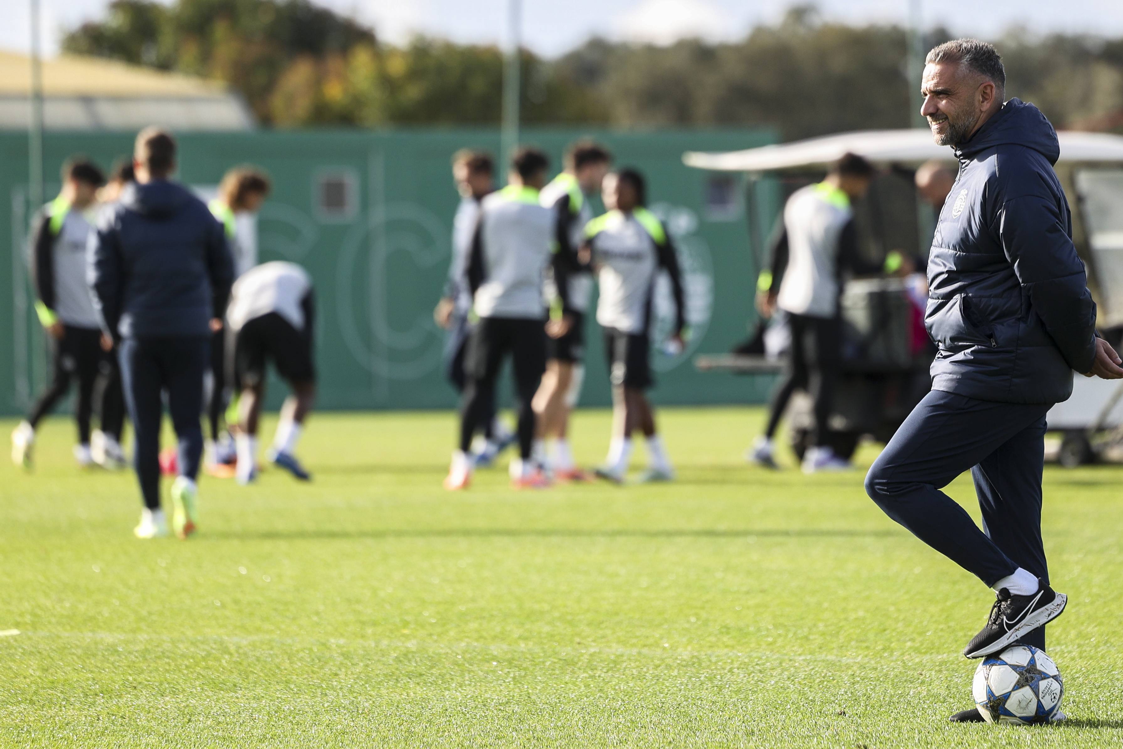 (外代二线)足球——欧冠联赛:葡萄牙体育赛前备战