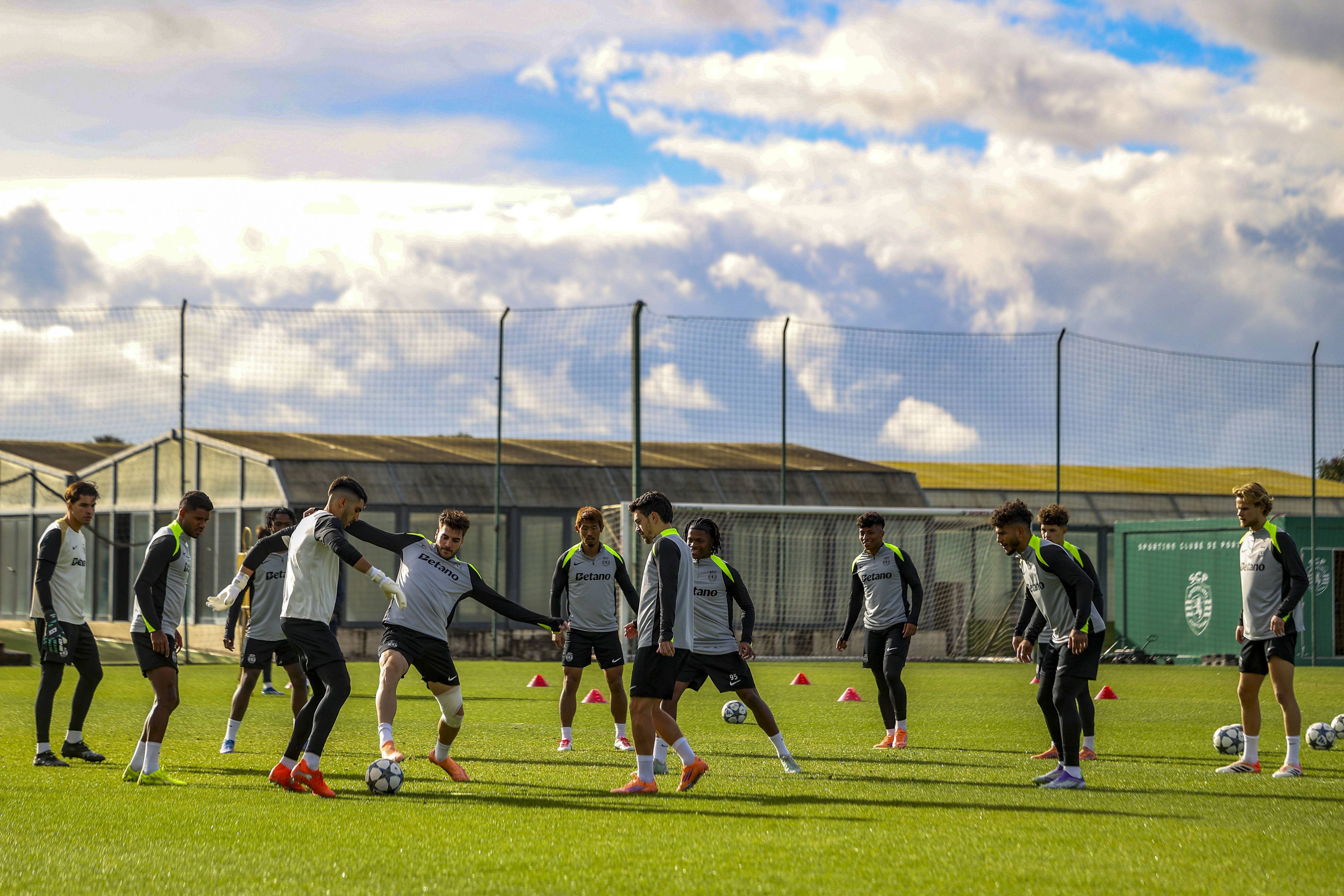 (外代二线)足球——欧冠联赛:葡萄牙体育赛前备战